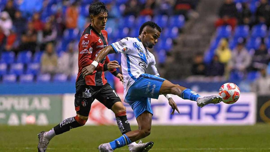 Atlas vs. Puebla: ¿la Franja viene a jugar o a vender camotes?